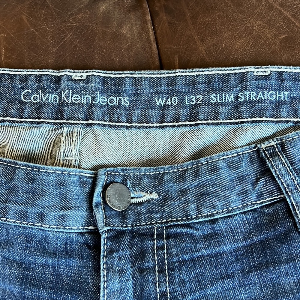 Calvin Klein - Picture 4 of 5